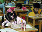 Published on 12/31/2005 ̨ѧУ滭ΣǰСŮͼ