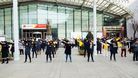 法轮功,韩国学员圣诞节集体炼功　中国游客赞叹 【明慧网】
