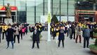 法轮功,韩国学员圣诞节集体炼功　中国游客赞叹 【明慧网】