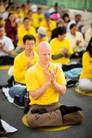 Published on 5/18/2013 法轮功,法轮功学员纽约中领馆前呼吁制止迫害
