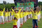 Published on 1/3/2005 		组图：法轮大法洪传世界（三）
