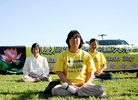 Published on 5/15/2006 休斯顿学员庆祝法轮大法洪传十四周年（图）