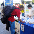 Published on 7/20/2008 澳洲昆士兰法轮功学员呼吁结束迫害（图）
