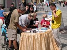 Published on 7/14/2011 法轮功,波兰弗罗茨瓦夫市的征签反迫害活动（图） - 法轮大法明慧网
