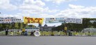Published on 7/27/2011 法轮功,巴黎埃菲尔铁塔前揭露中共迫害（图） - 法轮大法明慧网
