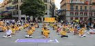 Published on 9/11/2011 法轮功,法轮功学员马德里集体炼功讲真相（图） - 法轮大法明慧网
