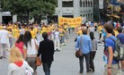 Published on 9/11/2011 法轮功,法轮功学员马德里集体炼功讲真相（图） - 法轮大法明慧网
