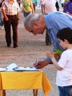 Published on 6/13/2012 法轮功,希腊法轮功学员每周末举办的信息日（图） - 法轮大法明慧网
