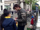 Published on 5/25/2016 法轮功,伦敦人得真相  支持法轮功 【明慧网】

