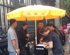 Published on 9/14/2016 法轮功,大英博物馆门前的新景观 【明慧网】