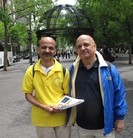 Published on 5/18/2013 ֹ,ŦԼͷķֹѧԱ(ͼ)
