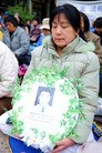 Published on 4/26/2010 法轮功,多伦多学员中领馆前纪念“四二五”十一周年（图） - 法轮大法明慧网 - minghui.org