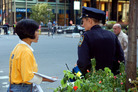 Published on 9/26/2008 联合国峰会　警民支援反迫害（图）