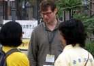 Published on 9/25/2009 法轮大法明慧网 - 二十国峰会　法轮功吁制止迫害　媒体关注（图）