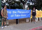 Published on 11/21/2011 法轮功,亚太峰会期间 世人明白法轮大法好(图) - 法轮大法明慧网
