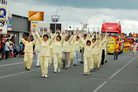 Published on 12/12/2005 图片报道：新西兰圣诞节大游行上受欢迎的法轮功