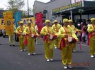 Published on 12/7/2005 圣诞游行 奥克兰法轮功学员获奖（图）