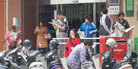 Published on 4/17/2006 台湾学员游行市区　吁关注中共劳教所暴行（图）