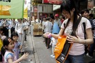 Published on 5/3/2006 港九两大游行吁全民反迫害解体中共（图）