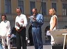 Published on 7/25/2002 ͼƬ¹ĽڷֹѧԱ7.20зȺ
