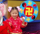 Published on 8/8/2006 英国学员参加爱丁堡国际艺术节游行（图）