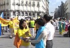 Published on 10/8/2014 法轮功,马德里法轮功游行　更多华人明真相 【明慧网】
