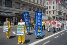 Published on 7/19/2016 法轮功,伦敦举行七二零游行集会　揭中共暴行 【明慧网】
