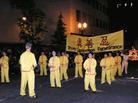 Published on 6/3/2003 俄勒岗、华盛顿大法弟子参加波特兰玫瑰节星光游行(图)
