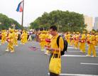 Published on 7/7/2003 法轮功参加费城美国独立节游行（图）
