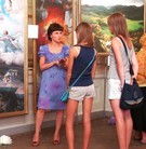 Published on 8/21/2013 法轮功,乌克兰民众赞真善忍美展 【明慧网】
