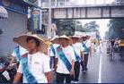 Published on 9/27/2001 步行声援队伍行经屏东市区
