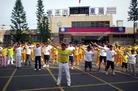 Published on 8/25/2004 营救受迫害的孩子─ 2004年8月台湾青少年单车行百里综合报导(图)
