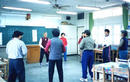 Published on 2/21/2002 研习会分组在教室教功