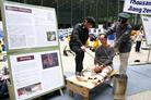 Published on 5/25/2004 千余法轮功学员云集芝加哥　揭露迫害详演真相（图）