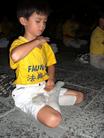 Published on 9/28/2005 健康府城体育嘉年华会上的法轮功功法表演（图）