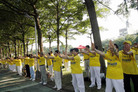 Published on 7/30/2006 台湾五千法轮功学员静坐　控诉中共强摘活体器官（图）