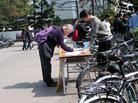 Published on 3/5/2003 台湾清大校园“营救清华人”征签活动纪实（图）

