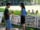 Published on 9/9/2003 “营救李祥春跨美汽车之旅”行进康州（图）
