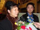 Published on 2/3/2005 		母子劫后重逢（图）
