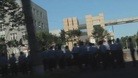Published on 7/7/2015 法轮功,光天化日　女律师被法警暴力扔到大街上 【明慧网】

