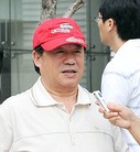 法轮大法明慧网 - 两在韩法轮功学员面临遣返　各界关注（图）