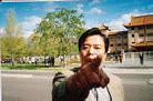 Published on 10/8/2001 中国驻澳使馆人员光天化日之下向法轮功学员动粗