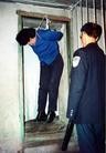 		哈尔滨铁路收容所、万家劳教所折磨大法弟子的酷刑(图)
