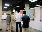 台湾法轮功学员在台湾清华、交大举办真善忍国际美展受好评