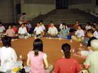 台湾澎湖宜兰法轮功学员烛光守夜，悼念在大陆被迫害致死的同修 台湾 2004-7-23