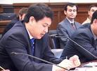 法轮功学员代表在美国国会听证会揭露中共暴行 2004-06-04