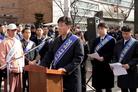 韩国汉城瑞草区议会通过决议案,要求释放韩国人的妻子、法轮功学员高成女