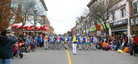 多伦多天国乐团应邀参加Niagara,Hamilton,Brampton三个城市的圣诞游行2006-11-18