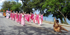 ൺֹѧԱӦμ,ͼΪװŮ赸2006-7-4