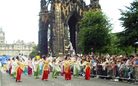 英国学员参加爱丁堡国际艺术节游行 2006-8-6